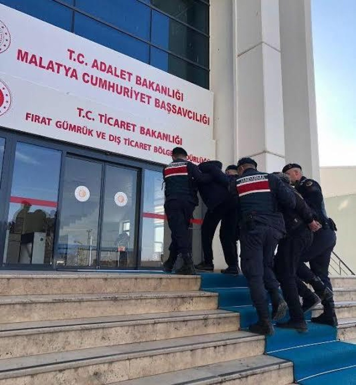 malatyada tefeci operasyonunda 3 supheli tutuklandi 0 2kULuqsk