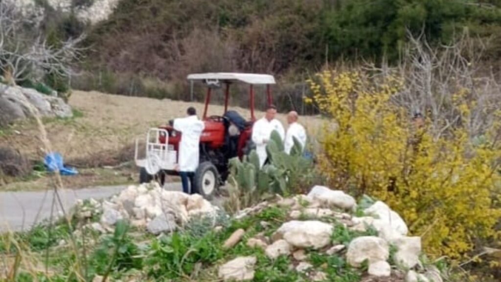 mersinde traktorle mezar ziyaretinden donerken olduruldu 8ORDBWSV