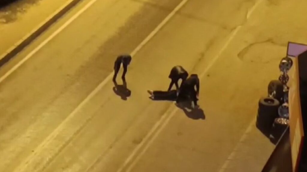 adanada belediye baskaninin bulundugu arac kursunlandi aBdhGQUX