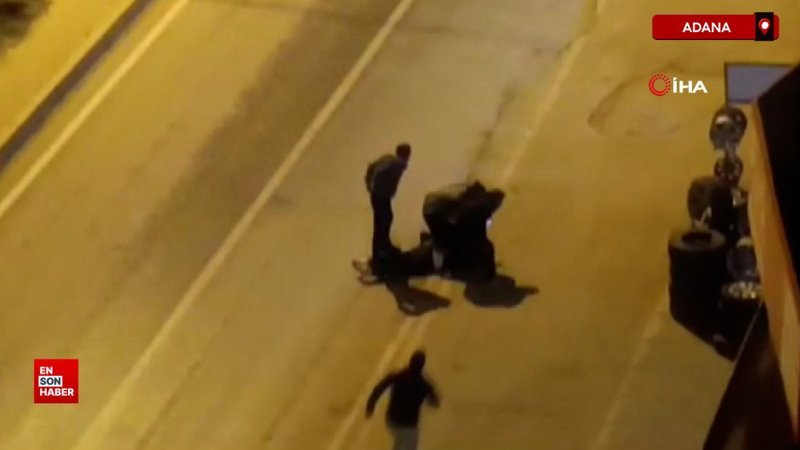 adanada belediye baskaninin icinde bulundugu otomobile silahli saldiri H5rQi2E3