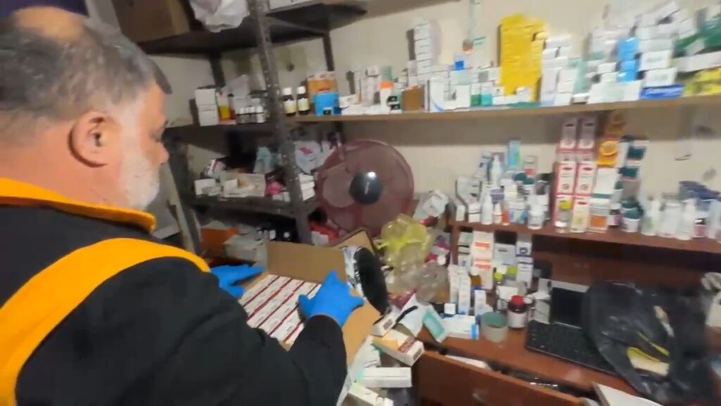 adanada deposundan binlerce ilac cikan sahis kim koydu bilmiyorum Kj8HfbP6