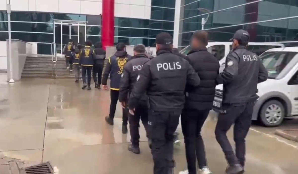 adiyamanda markette catisma cikti 0 RHQRGILa