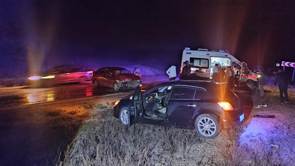 afyonkarahisarda kafa kafaya kaza 1i cocuk 8 yarali nKnfQgiD