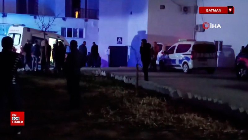 batmanda eski karisiyla kavga eden sahis aldigi bicak darbesiyle oldu 5EqeaHr6