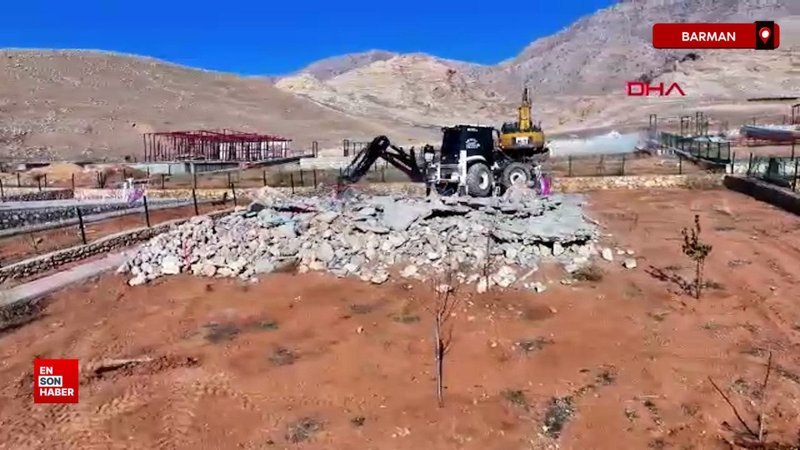 batmanda hazine arazisine insa edilen 8 villa ekipler tarafindan yikildi akBNlVUz