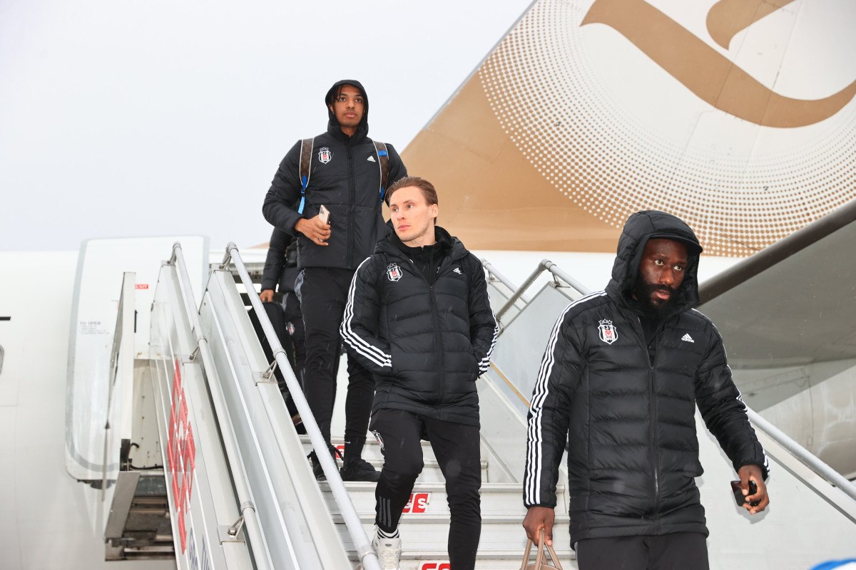 Beşiktaş kafilesi, Antalya'ya geldi 2 besiktas kafilesi antalyaya geldi 1 qKDMav3W