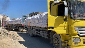 bm ateskesin ilk gununde 630 insani yardim tiri gazze seridine girdi l4NcEaph