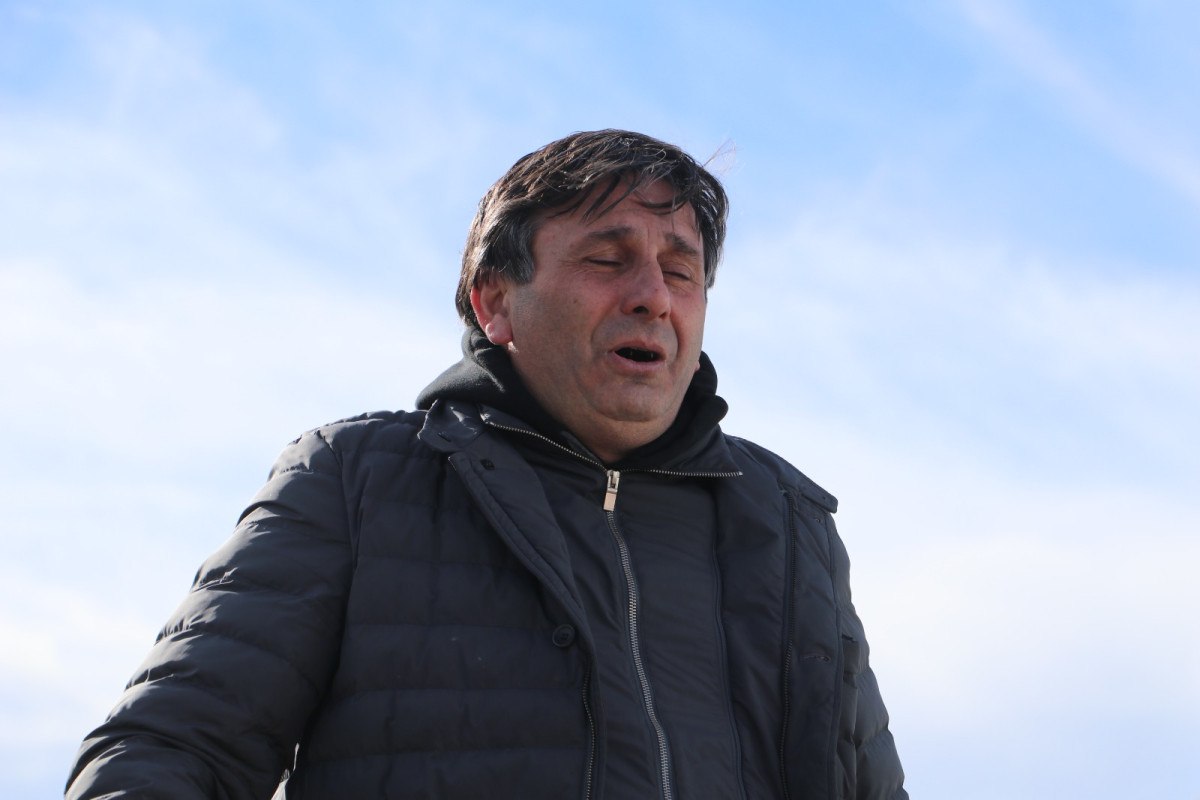 Bolu Kartalkaya'da yanan otelin önünde acı bekleyiş 4 bolu kartalkayada yanan otelin onunde aci bekleyis 3 FmVbl4G1