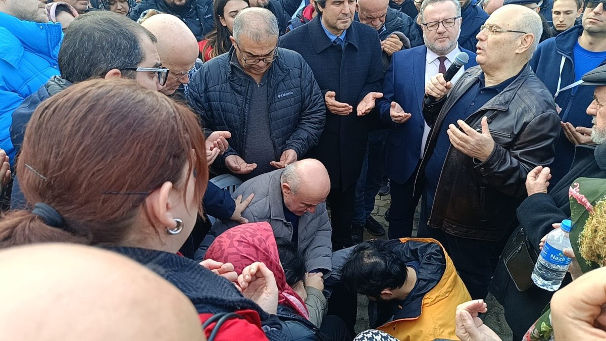 boluda anne ve kizi otel yangininda olmustu cenazede gozyaslari dinmedi 0 Vvw9UBWa