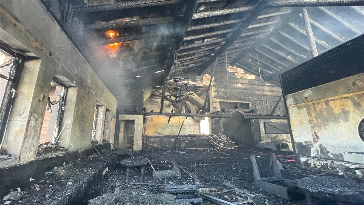 Bolu'da otel yangınında Doğan çifti 2 çocuğuyla can verdi 4 boluda otel yangininda dogan cifti 2 cocuguyla can verdi 3 IHzcwRcy