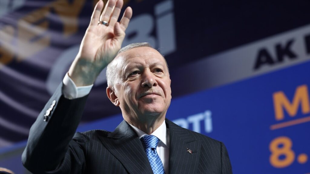 cumhurbaskani erdogan vanda konusuyor sPDeO3LJ