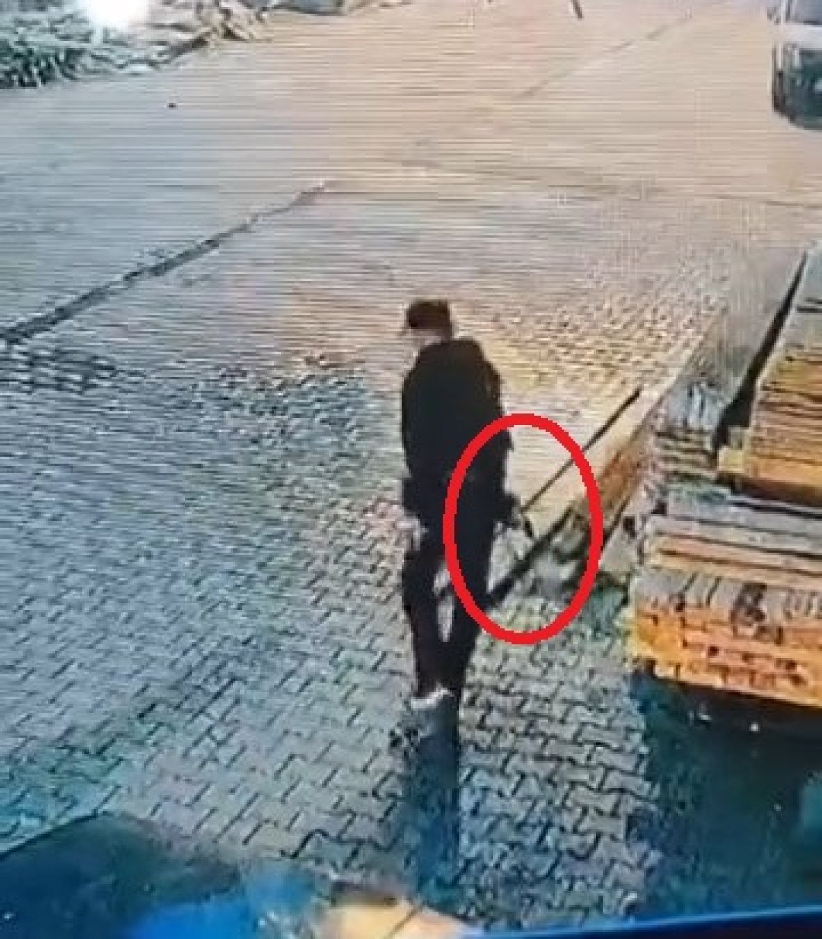 diyarbakirda silahli 3 supheli arac ve is yerinden hirsizlik yapti 1 wbOW2mPY