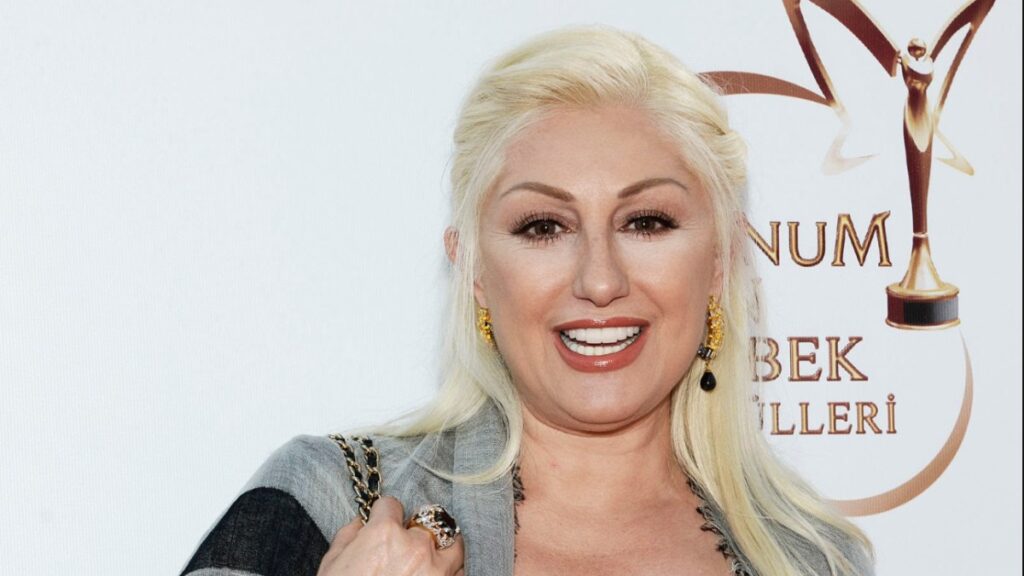 dolandiricilar muazzez ersoyun pesine dustu takipcilerini uyardi 2iEysBAD