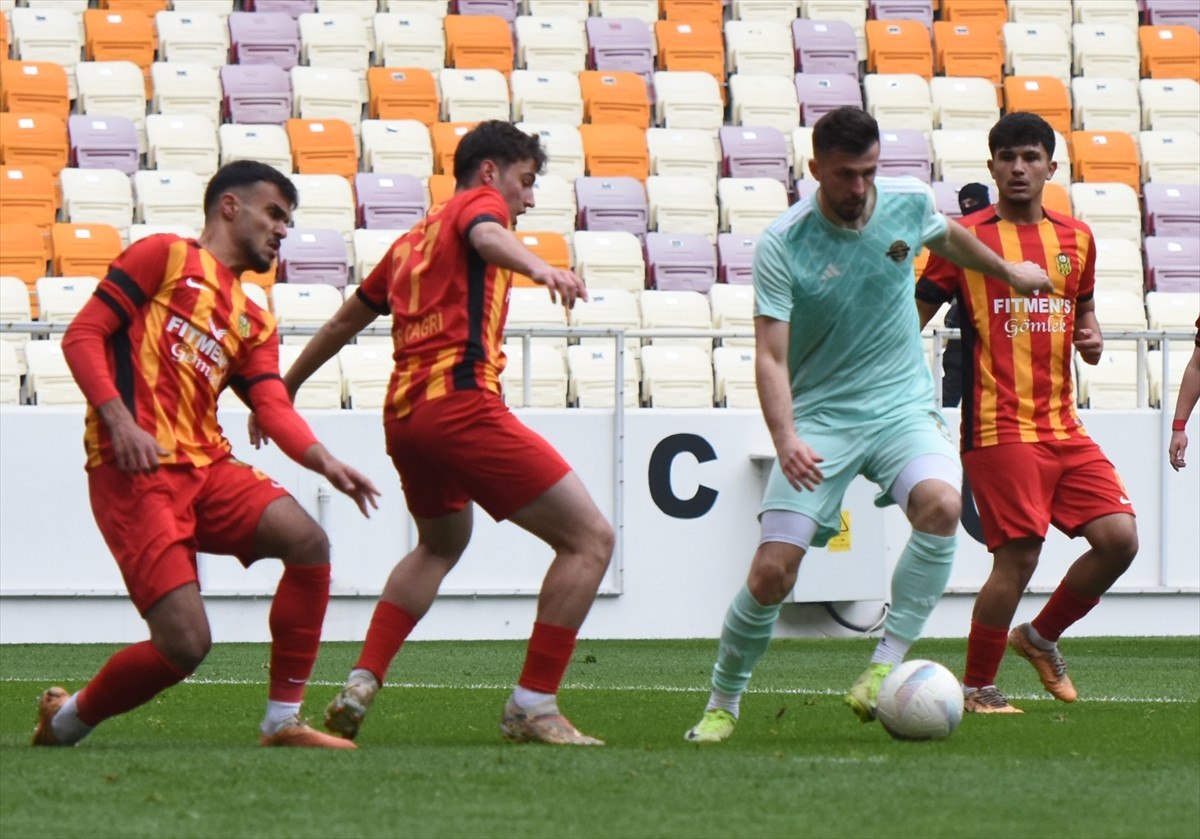 Esenler Erokspor'a Yeni Malatyaspor karşısında tek gol yetti 1 esenler erokspora yeni malatyaspor karsisinda tek gol yetti 0 h3t4gOmk