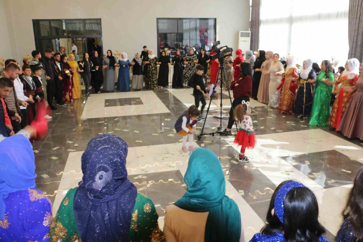 Evlilik için adım atan çiftler, sade tören tercih ediyor 2 evlilik icin adim atan ciftler sade toren tercih ediyor 1 pZIfeqcS