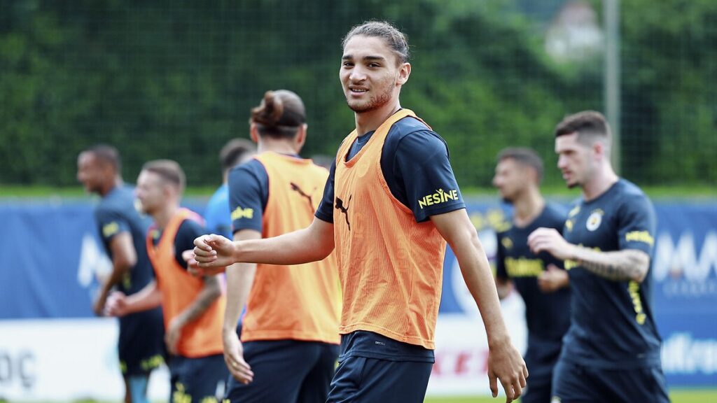 fenerbahce emir ortakaya ile yollarini ayirdi 7RkfZ13w