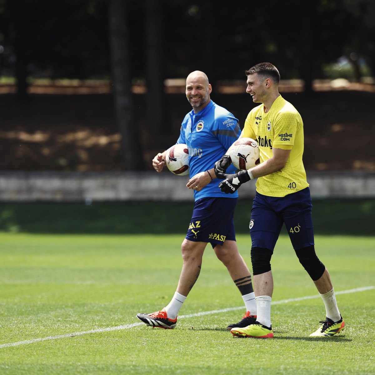 Fenerbahçe'nin kaleci antrenörü Sandro Zufic, gördüğü kartlarla dikkat çekiyor 1 fenerbahcenin kaleci antrenoru sandro zufic gordugu kartlarla dikkat cekiyor 0 MfXPAR9H