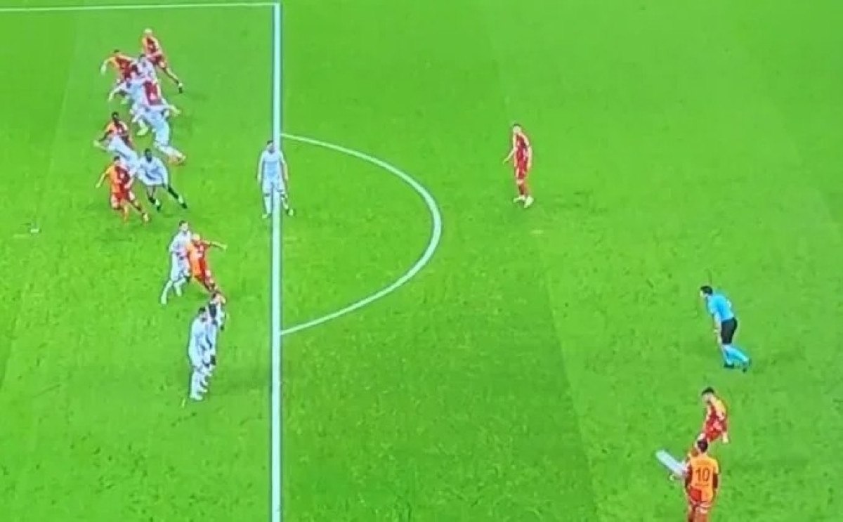 galatasaray gol atti ofsayt karari cikti 0 wEulDG8l
