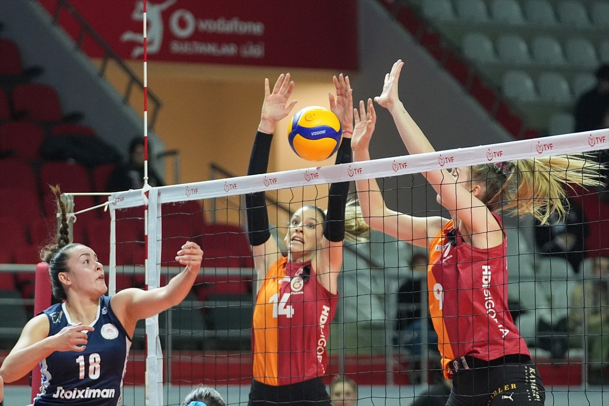 Galatasaray, Olympiakos'u devirdi 2 galatasaray olympiakosu devirdi 1 PuvbwpJU