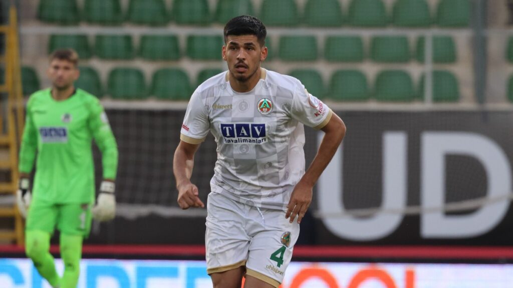 goztepe furkan bayirla anlasti Ypd1kE14