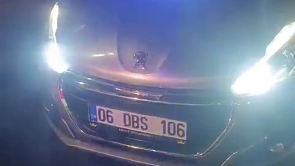 hatayda ehliyetsiz alkollu ve cakarli arac kullanan surucuye ceza K3AbL5eK