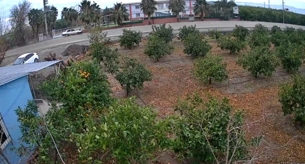 hatayda kazada otomobil hurdaya dondu 2 DvUdtn8U