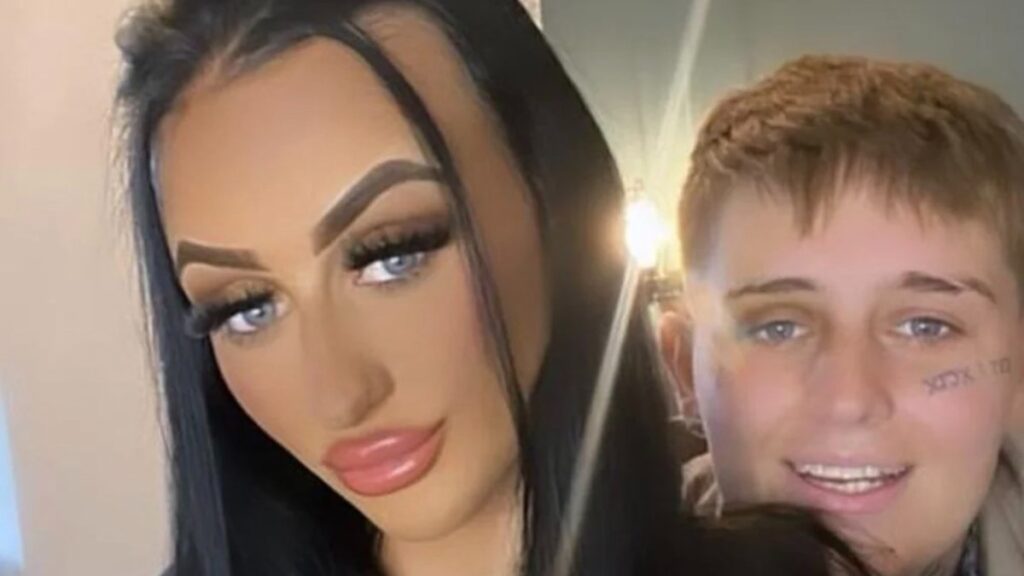 ingilterede tiktok fenomeni esine dehseti yasatti once bogdu sonra uzerine benzin dokup yakti PKrxfzxe