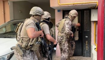 istanbul merkezli feto operasyonu duzenlendi FMR38Viu