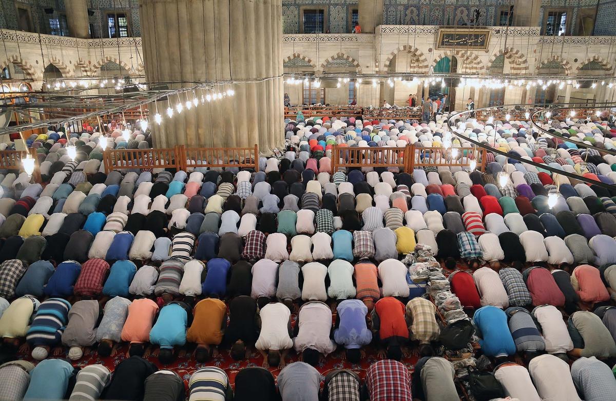 istanbul valiliginden cuma namazi karari 1 BCX4SgHn