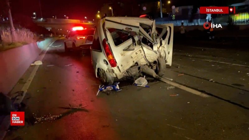 istanbulda 5 aracli zincirleme trafik kazasi UVNGQh3N
