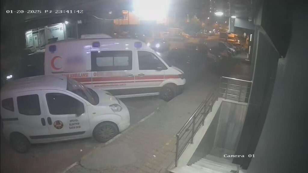 istanbulda ambulansa silahli saldiri H4FD4yTE