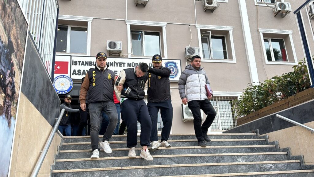 istanbulda is yerine silahli saldiri N3X4Vd2X