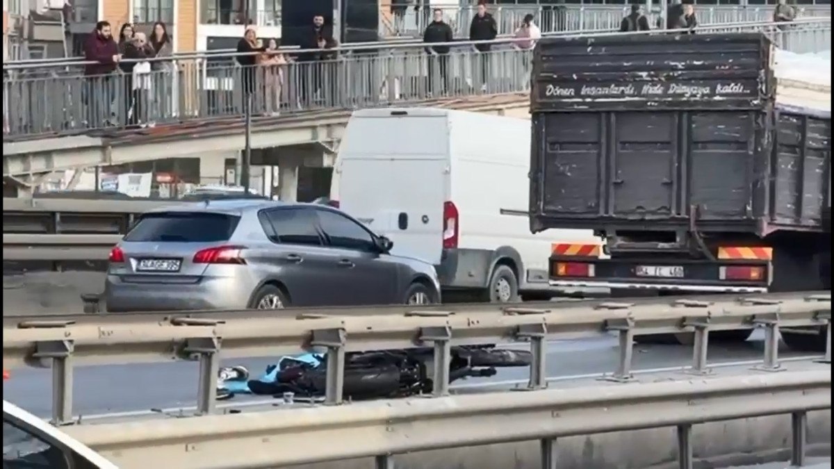 istanbulda motosiklet surucusunun aci olumu 0 8hH82Wtg