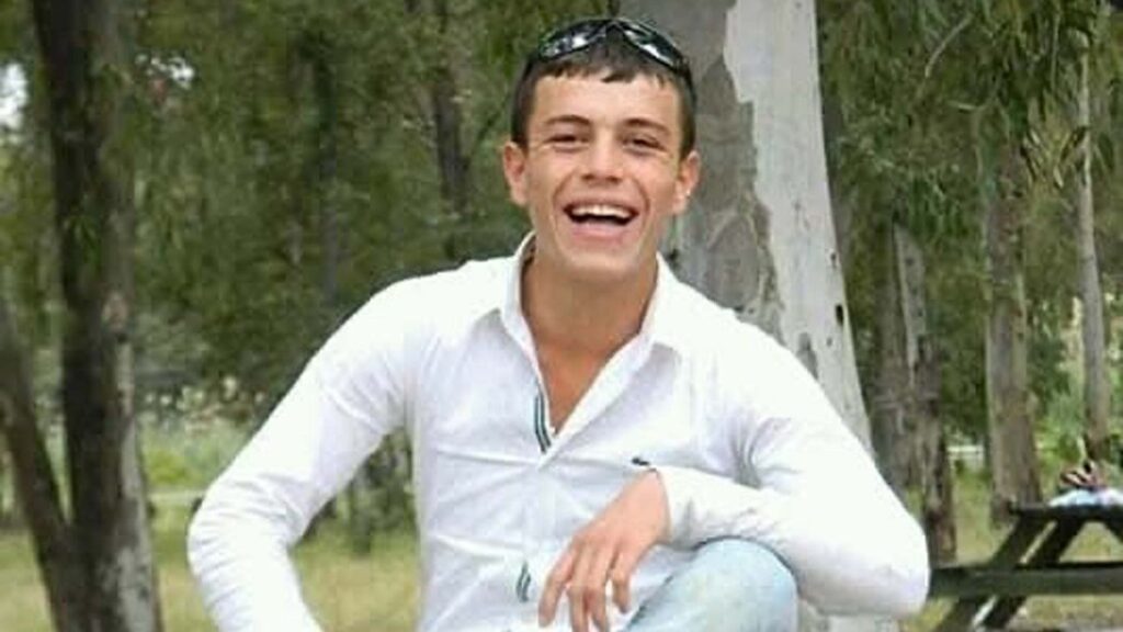 izmirde cezaevinden firar eden sahis karisini oldurdu 94ZNjlnz