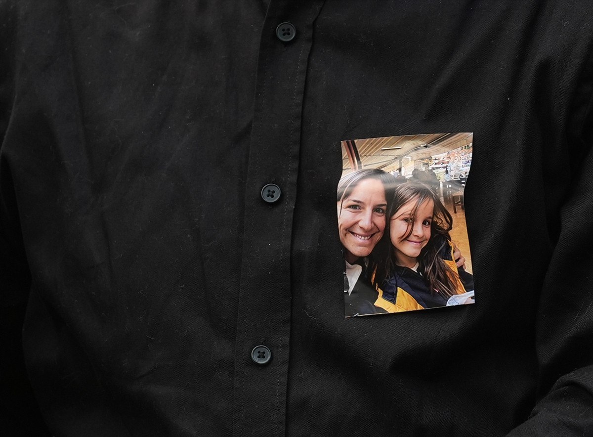 Kartalkaya'da hayatını yitirenler son yolculuğuna uğurlandı 1 kartalkayada hayatini yitirenler son yolculuguna ugurlandi 0 Rz1LuDKf