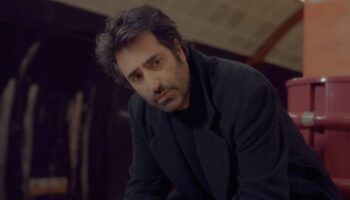 kartalkayada yanan otelin yanindaki otelde kalan mahsun kirmizigul konustu xIDMbRBF