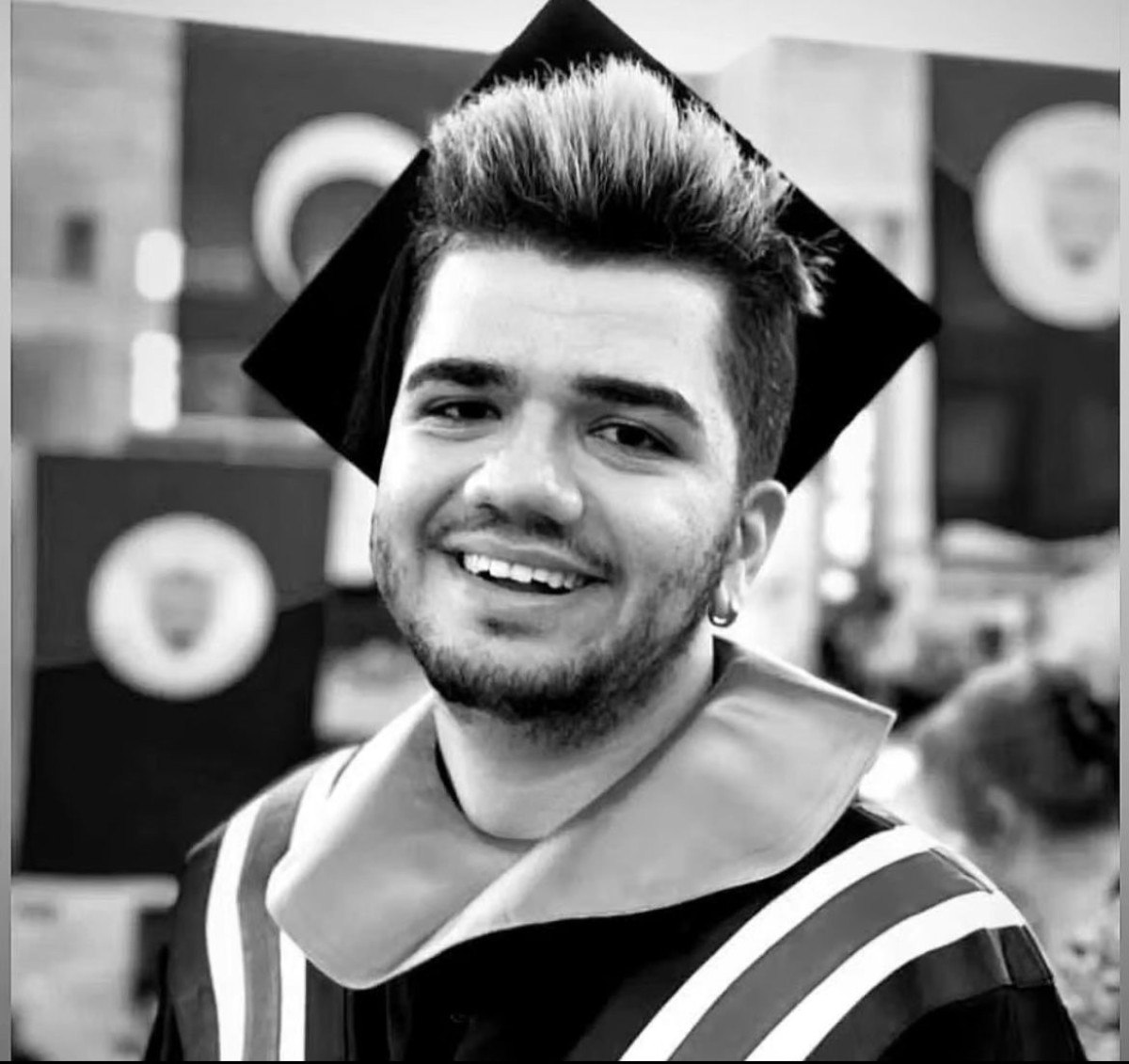 kartalkayadaki yanginda olen 2 arkadasla ilgili aci detay 1 DNeEYY9F