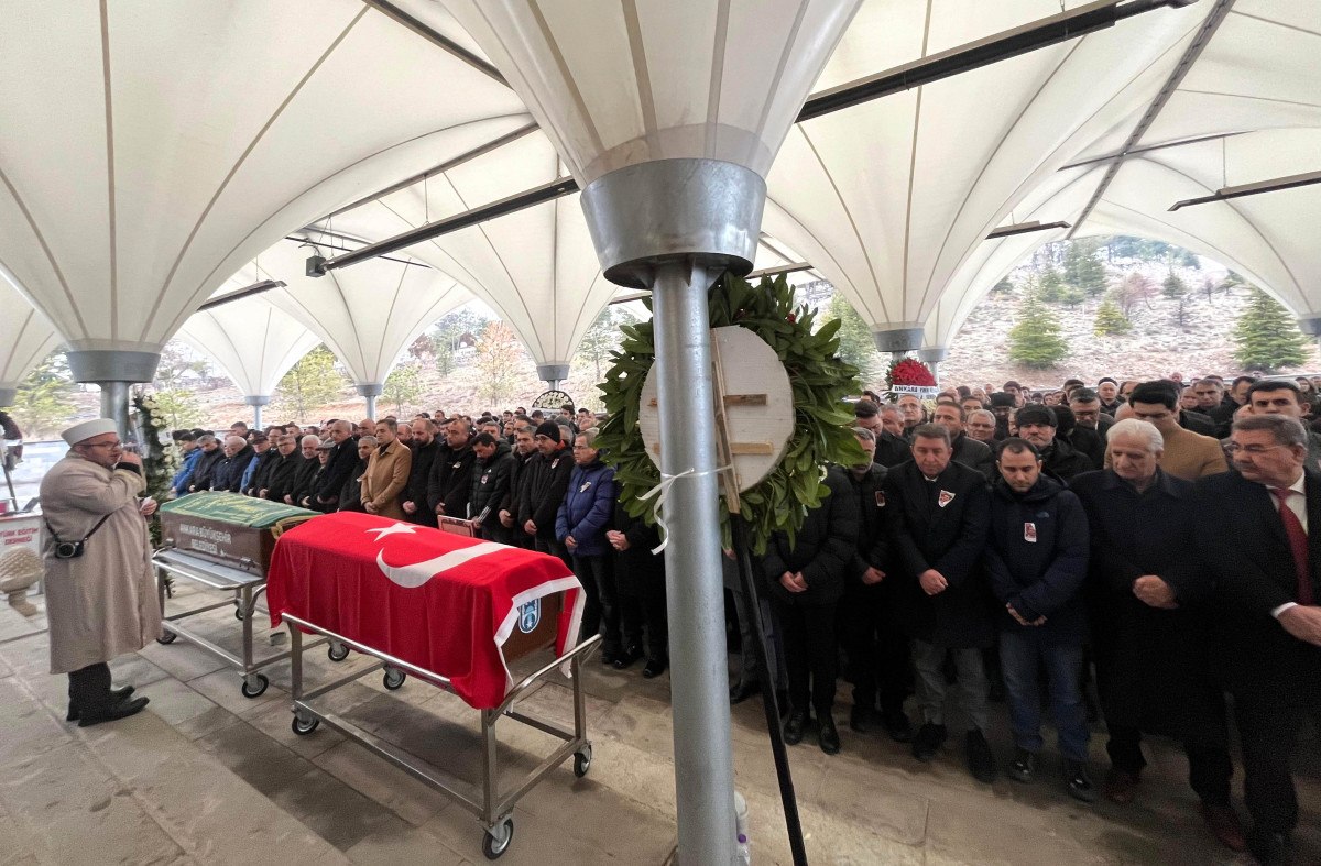 kartalkayadaki yanginda olen 2 arkadasla ilgili aci detay 4 mrOGIV6A