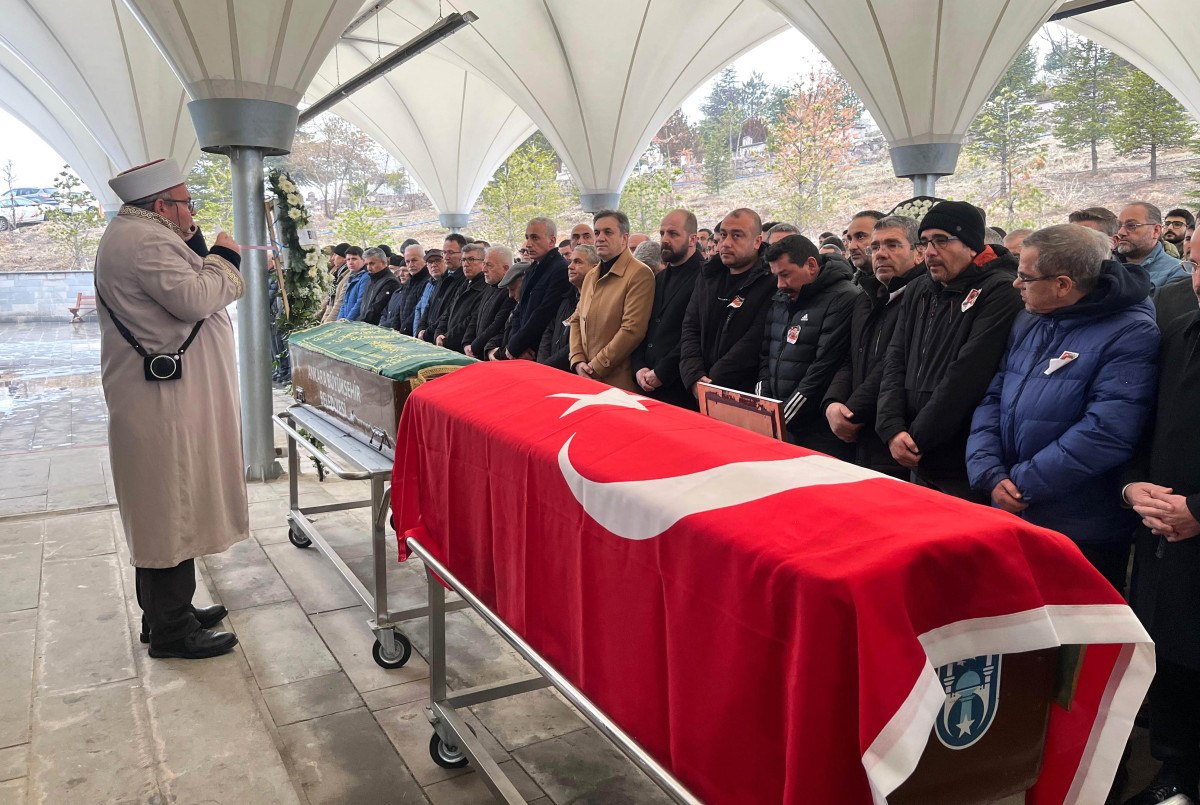 kartalkayadaki yanginda olen 2 arkadasla ilgili aci detay 5 3mkUfTCc