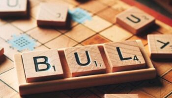 kelimelerin koklerini hikayelerini bize anlatan kitap kelimenin ham anlamiyla xtmpB38c