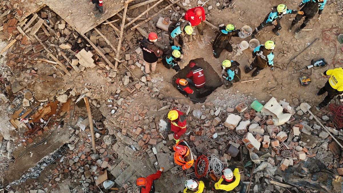 konyada coken 4 katli binada olen ciftle ilgili aci detay 3 umF9qawQ