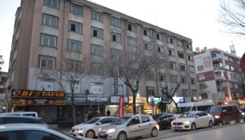 konyada riskli binadaki son dukkan da kapandi CCxnauLA