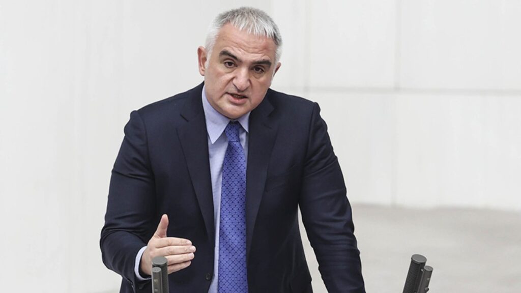 kultur ve turizm bakani mehmet nuri ersoy canli yayina cikiyor P1PxUZFC