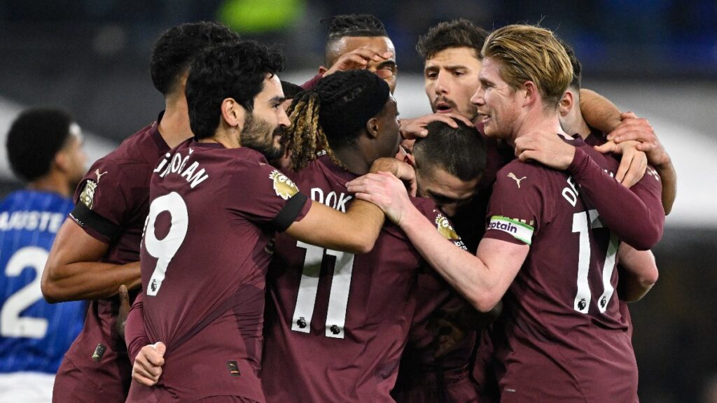 manchester city yeniden zirveyi hedefliyor 52OHaLum