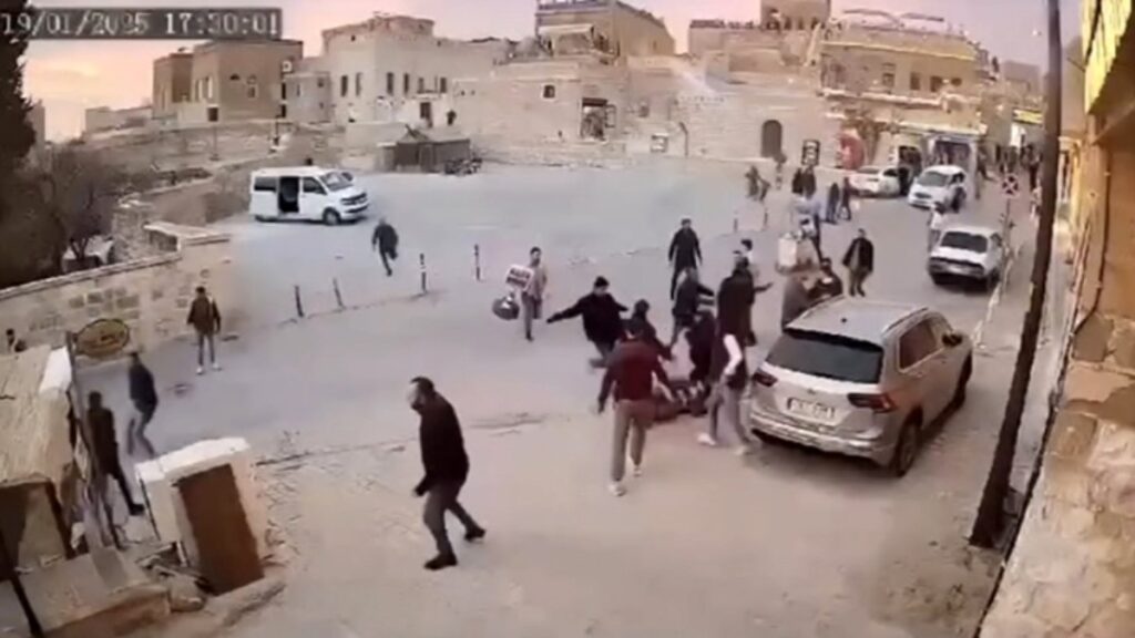 mardinde bicakli esnaf kavgasi 9jTr83mv