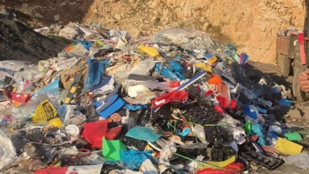 mardinde demli artuklu belediyesi kacak cop dokerken sucustu yakalandi abfYsFUu