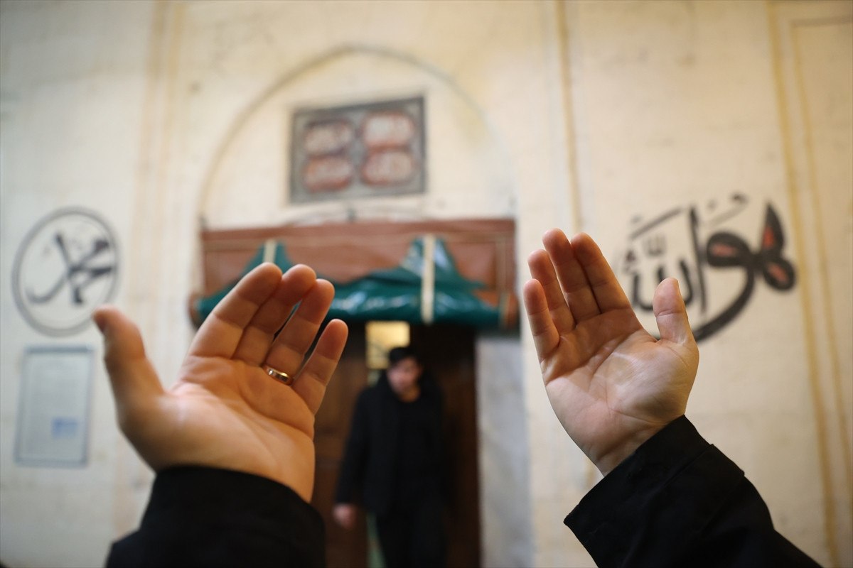 mirac kandili yurt genelinde dualarla idrak edildi 0 OIEXic12