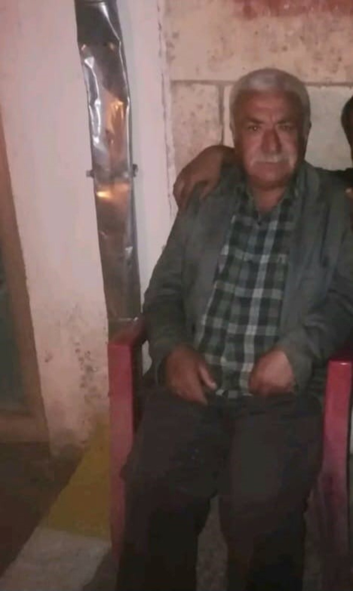 nevsehirde agabeyini odunla dove dove oldurdu 1 yMGHSHB5