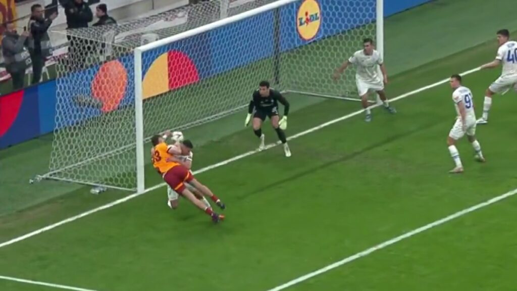 once kirmizi kart sonra penalti ali sami yende ilginc anlar VnzDL6JN