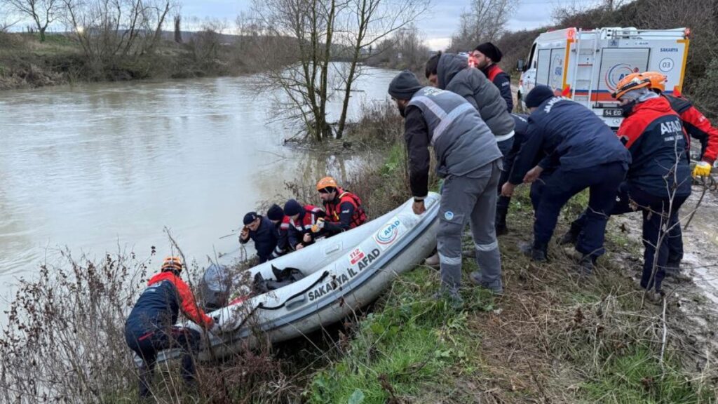 sakaryada nehirde bulunan ceset 24 yasindaki gence ait cikti yn4W2mJB